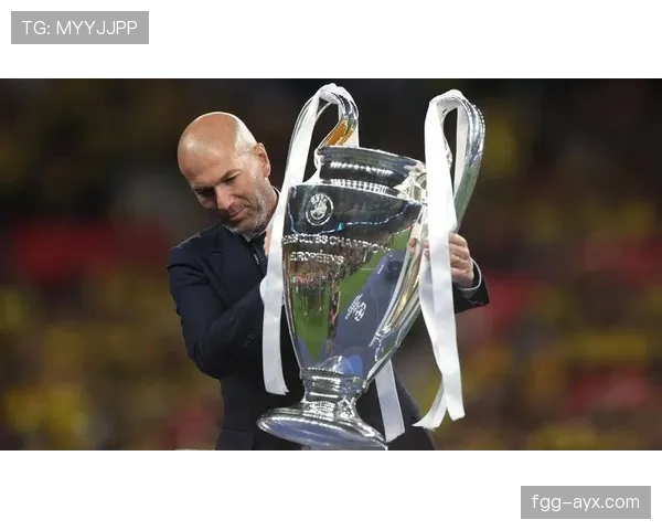 齐达内以稳定节奏掌控助力球队新征程表现出色 齐达内以稳定节奏掌控助力球队新征程表现出色