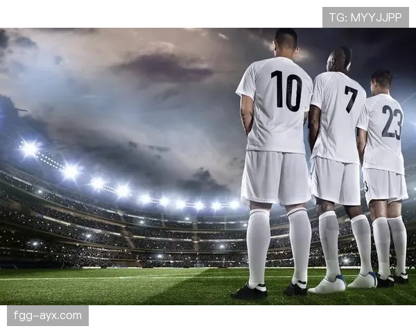 阿什拉夫深情回顾皇马生涯：稳健表现见证辉煌与挑战交织的岁月