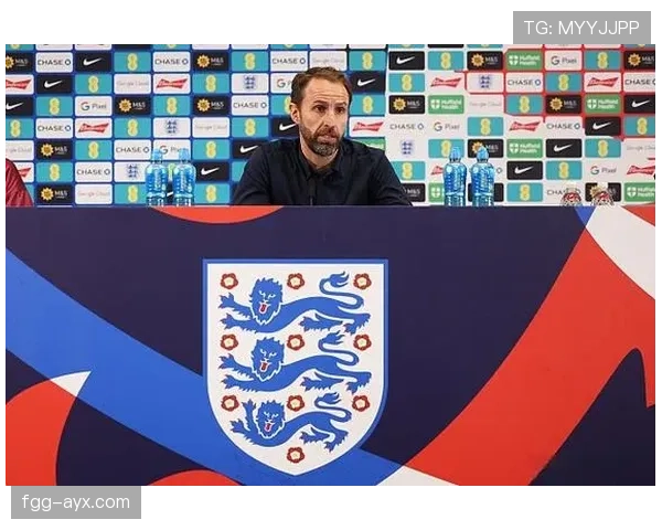 萨卡与福登:边路核心和中路组织者的功能差异分析 萨卡与福登:边路核心和中路组织者的功能差异分析