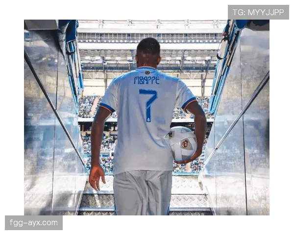 贝林厄姆与德容：中场推进重心从控球转向纵深突破